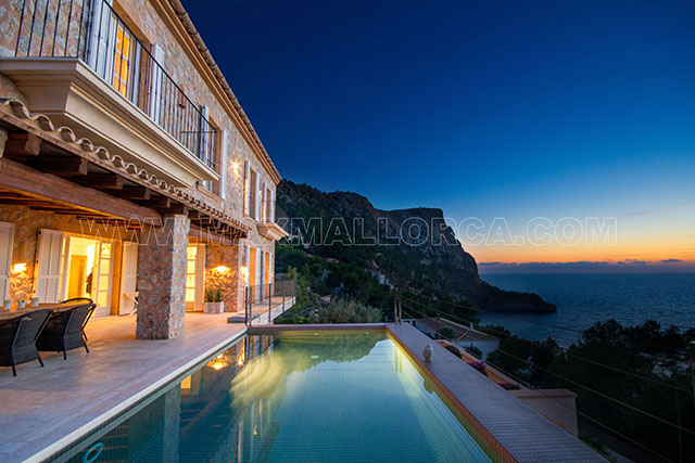 villa_riviera_maison_mallorca_lambert_loewe_bose_puerto andratx_mallorca_cala_llamp_gran_folies_beach_www.maxmallorca.com_max_mallorca_copyright_45.jpg